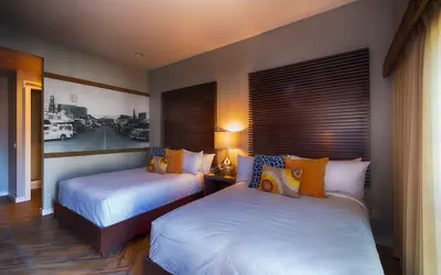 Photo 4 - The Tavern Hotel