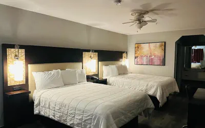 Photo 4 - The Executive Inn & Suites