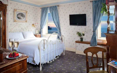 Photo 3 - Dorymans Oceanfront Inn