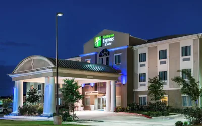 Holiday Inn Express & Suites Cotulla by IHG
