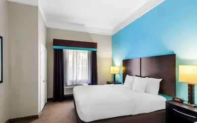 Photo 2 - Comfort Suites at Katy Mills