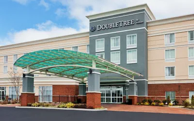 Photo 2 - DoubleTree by Hilton Dothan, AL