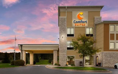Photo 2 - Comfort Suites Hudson I-94