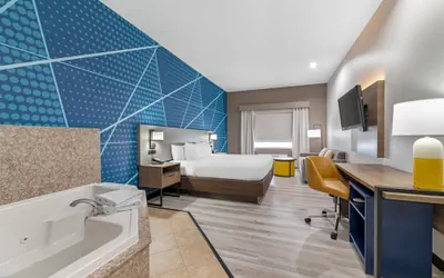 Photo 3 - Comfort Inn & Suites Lawrence - University Area