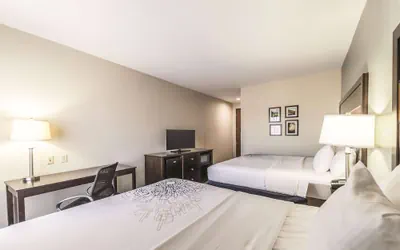 Photo 5 - La Quinta Inn & Suites by Wyndham Tulsa - Catoosa Route 66