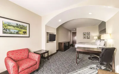 Photo 2 - La Quinta Inn & Suites by Wyndham Tulsa - Catoosa Route 66