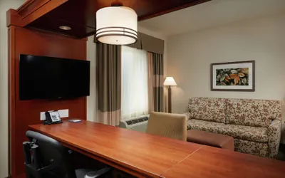 Photo 4 - Hampton Inn & Suites Salem, OR
