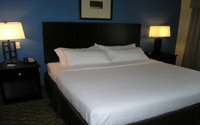 Photo 4 - Holiday Inn Express & Suites Belle Vernon by IHG