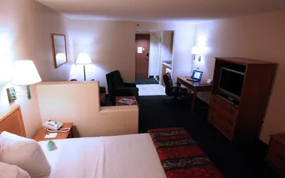 Photo 5 - Gateway Studio Suites