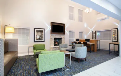 Holiday Inn Express & Suites Lincoln City by IHG