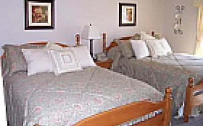 Photo 3 - Camelot Restaurant & Inn
