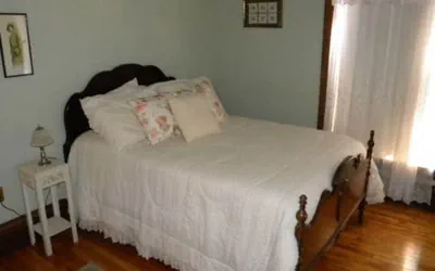 Photo 3 - The Decker House Bed & Breakfast