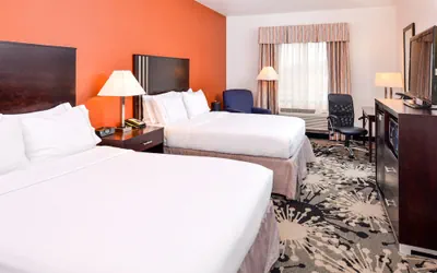 Photo 5 - Holiday Inn Express & Suites Greenfield by IHG