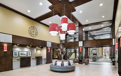 Photo 2 - Clubhouse Hotel & Suites Pierre