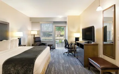 Photo 5 - Clubhouse Hotel & Suites Pierre