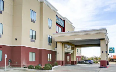 Photo 2 - Quality Inn & Suites Bryan-College Station