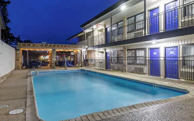 Photo 2 - Motel 6 Boerne, TX
