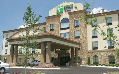 Photo 2 - Holiday Inn Express Cleveland Northwest by IHG