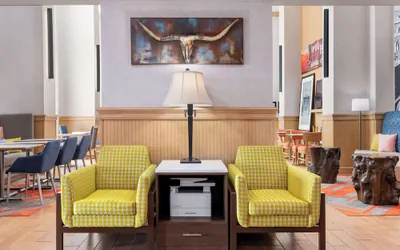 Photo 5 - Hampton Inn & Suites by Hilton Dodge City