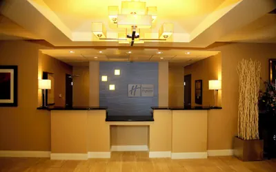 Photo 2 - Holiday Inn Express Hotel & Suites Marion Northeast by IHG