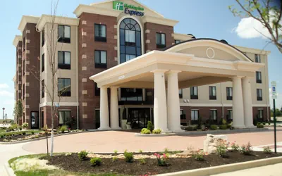 Holiday Inn Express Hotel & Suites Marion Northeast by IHG