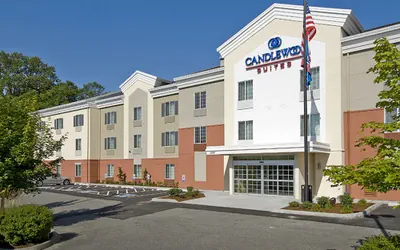 Photo 2 - Candlewood Suites Burlington South by IHG