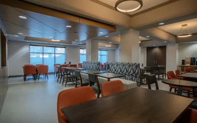 Photo 4 - Holiday Inn Express Cleveland by IHG