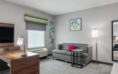 Photo 5 - Hampton Inn & Suites Denison