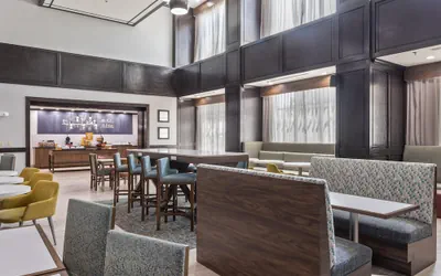 Photo 3 - Hampton Inn & Suites Denison