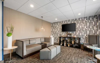 Photo 5 - Comfort Suites New Bern near Cherry Point