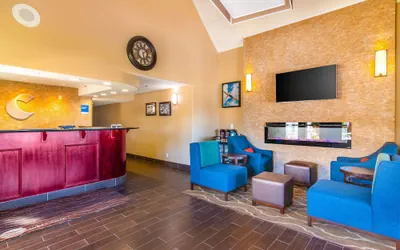Photo 4 - Comfort Inn & Suites Mojave