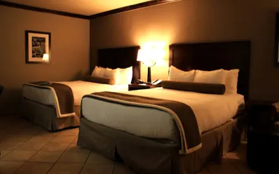 Photo 4 - Best Western Plus Raton Hotel