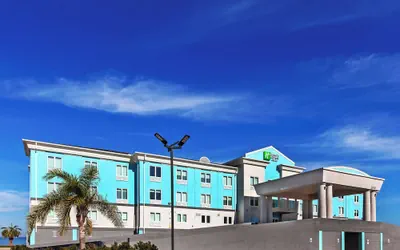 Photo 2 - Holiday Inn Express & Suites Port Lavaca by IHG