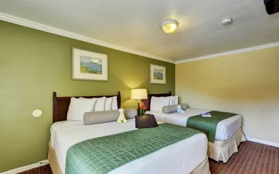 Photo 4 - Traveler's Inn