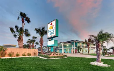 Photo 2 - The Island Hotel Near Beach Port Aransas