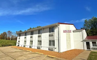 Laketree Inn And Suites Marion