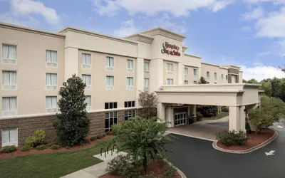 Photo 2 - Hampton Inn & Suites Huntersville