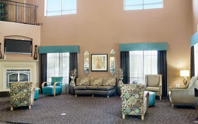 Photo 3 - Comfort Suites Topeka Northwest