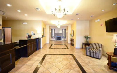Photo 2 - Holiday Inn Express & Suites Del Rio by IHG