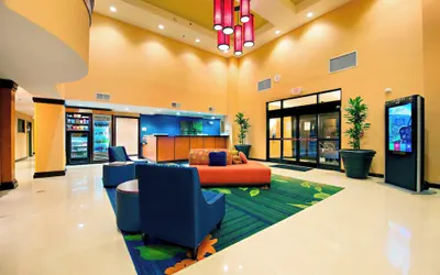 Photo 4 - Fairfield Inn & Suites by Marriott Charleston Airport/Convention Center