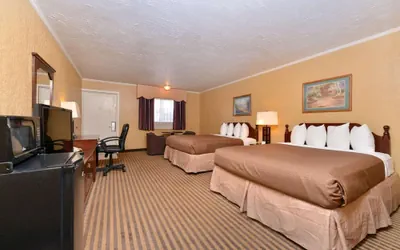 Photo 3 - Executive Plus Inn & Suites