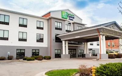 Holiday Inn Express and Suites Mason City by IHG
