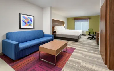 Photo 3 - Holiday Inn Express Hotel & Suites Tullahoma by IHG