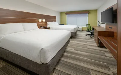 Photo 5 - Holiday Inn Express Hotel & Suites Tullahoma by IHG