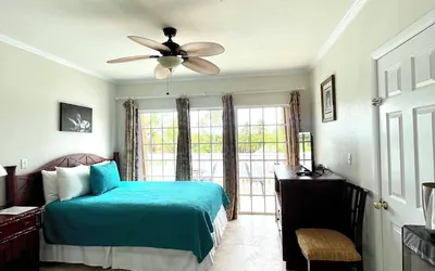 Photo 3 - Coconut Cove Resort and Marina