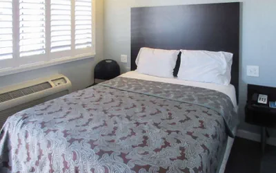 Photo 4 - Rodeway Inn San Pablo Hilltop
