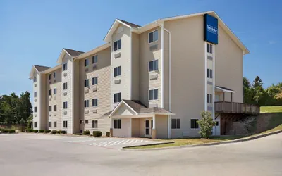 Photo 2 - Travelodge by Wyndham McAlester