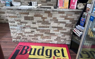 Photo 3 - Budget Inn