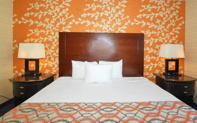 Photo 5 - Corona Hotel
