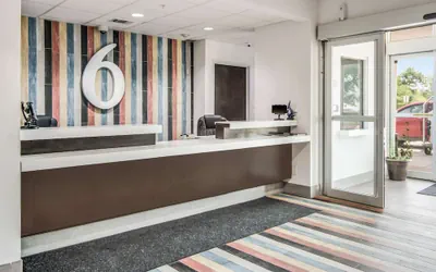 Photo 5 - Motel 6 Cleburne, TX